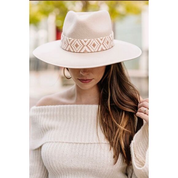 OLIVE & PIQUE Niala Hat - Picture 1 of 8